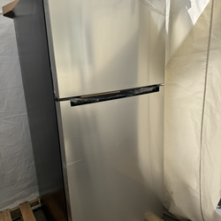 Vissani 18.1 cu. ft. Top Freezer Refrigerator in Fingerprint Resistant Stainless Steel Look, Garage Ready