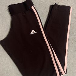 Small adidas leggings