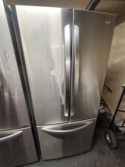 LG 30”W Compact French Door Stainlesss Steel Refrigerator 