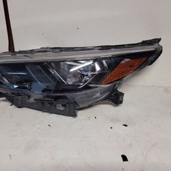 2020 - 23 - NISSAN SENTRA- LEFT- HEADLIGHT 