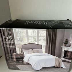 SilKicah Mulberry Silk Comforter Queen Size for All Season, 100% Natural Long Strand Silk