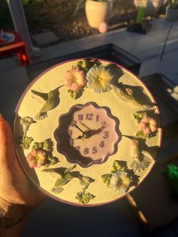 Vintage Hummingbird Floral Decorative Wall Clock