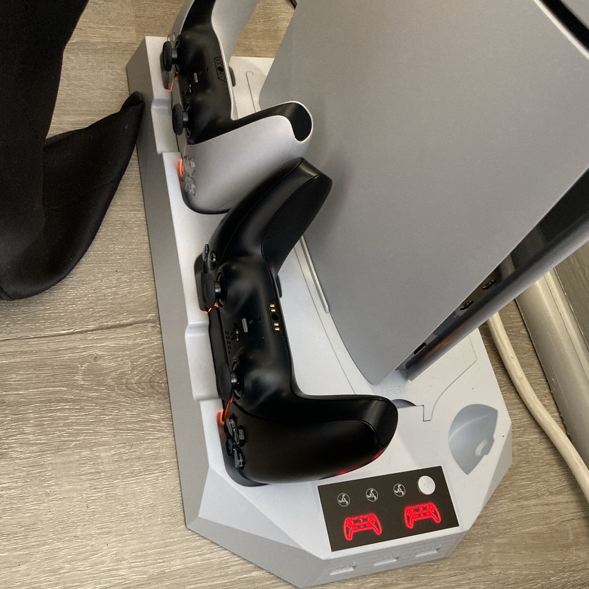 PS5 Controller (Black) W/ PS Controller Charging station & System Fan. (System Not Included)