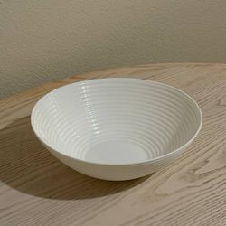 Bowl white 9 inches