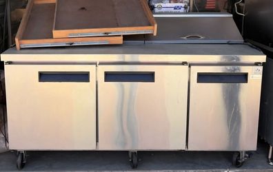 CHEF AAA Commercial Prep Table Refrigerator