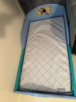 Kids’ bed with mattress included