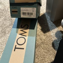 Two Pair Plain Black Tom’s 