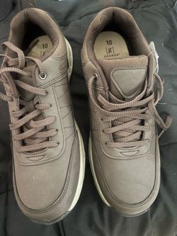 Men shoes size 10