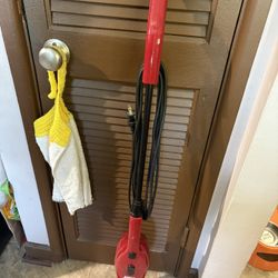 Dirt Devil Lightweight Corded Bagless VACUUM 