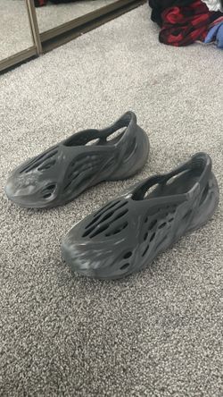 Yeezy Foam Runner MX’ Granite, Size 10