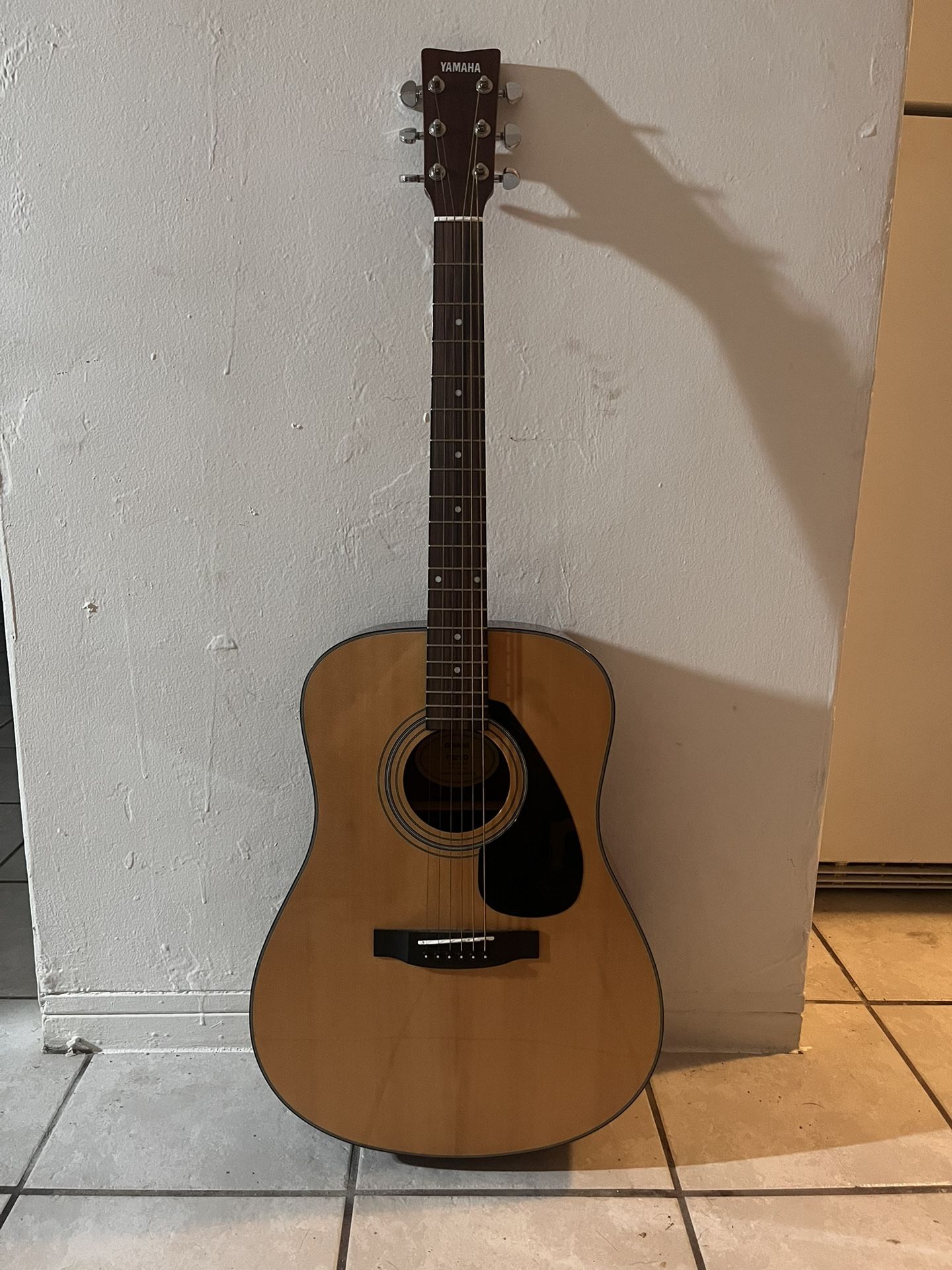 Yamaha F325D Acoustic Guitar, Left Handed String Setup