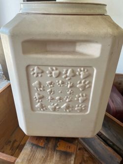 Pet food container (any thing container)