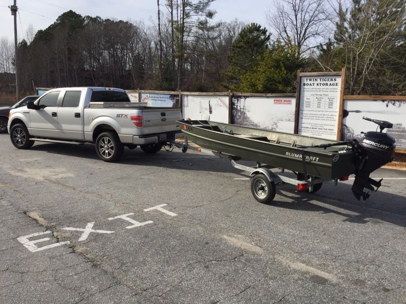 Alumacraft 1436 Jon boat for Sale in Greer, SC OfferUp
