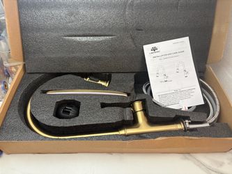 Champagne Gold Kitchen Faucet with Pull Down Sprayer Bronze Gold Single Handle Kitchen Sink Faucet