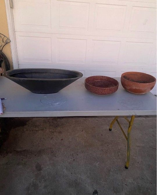 3 Planter Pots