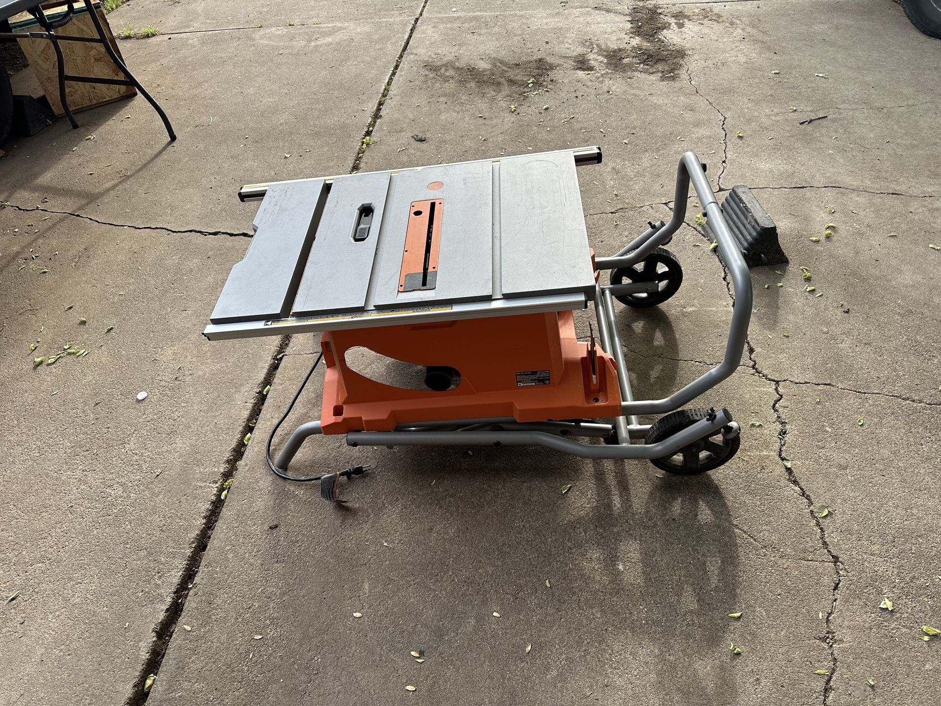 Ridgid Table 10in Table Saw 