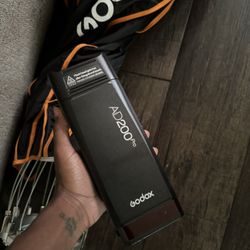 GODOX AD200PRO