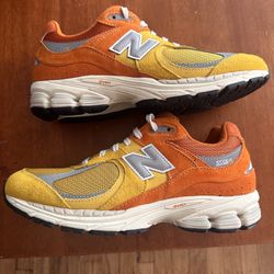New Balance 2002R Size 9