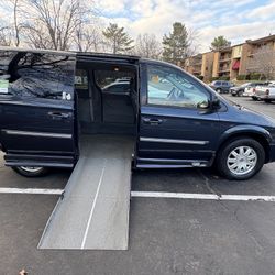 2007 Chrysler Town & Country