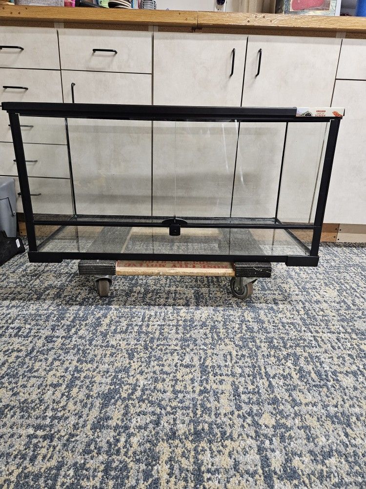 Thrive Front Reptile Terrarium