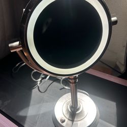 Make up mirror with light