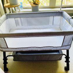 Baby Bassinet Bedside Crib Adjustable