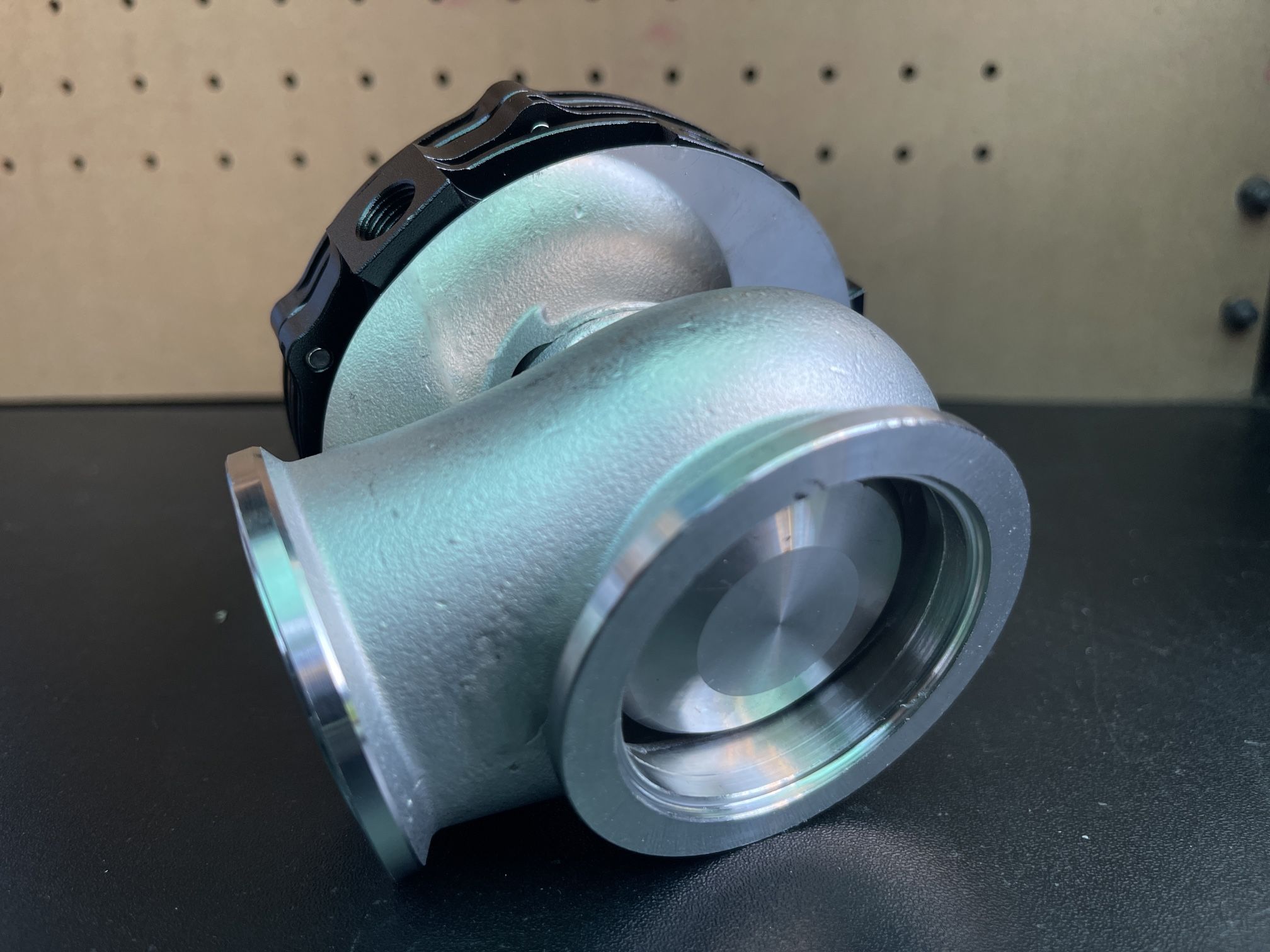 44 MM WATER COOLED MVR44 V-BAND BLACK TURBO MANIFOLD EXHAUST EXTERNAL WASTEGATE