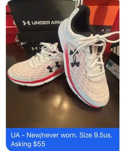Under Armour Low-Top Sneakers Size 9.5
