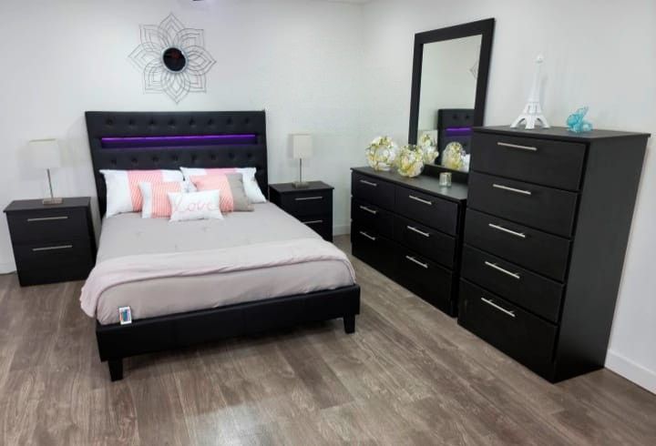 BEDROOM SET 