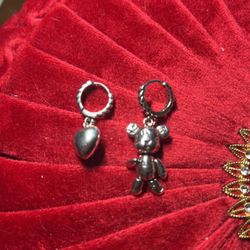 Gorgeous New Pair Of Earrings