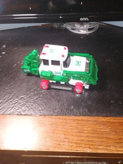 2013 Hess Toy Tractor Missing Tread 
