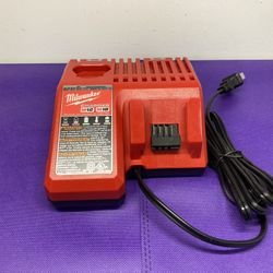 NEW MILWAUKEE 48-59-1812 M18 / M12 Multi-Voltage Battery Charger
