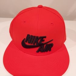 Nike Air TRUE Red Hat 
