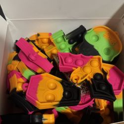 🎃 Halloween Pop Fidget Keychains – 30 pcs per box (NEW)