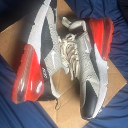 Nike Air Max 270 Light Bone Hot Punch Size 9.5 Men”s