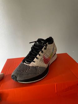 NIKE flyknit racer Be true  size 4.5