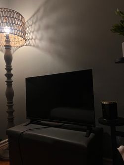 32" Toshiba Smart HD LED TV (Model 32V35KU) - 2023 Model
