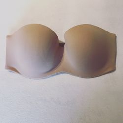 Victoria Secret Strapless Bra 36DD in Nude for Sale in Lombard, IL