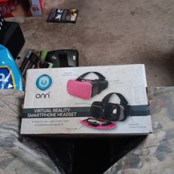 On Virtual Reality Smartphone Headset