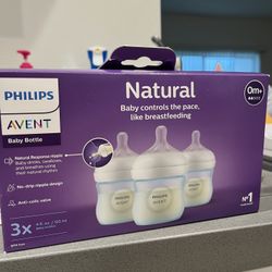 Phillip Advent Bottle