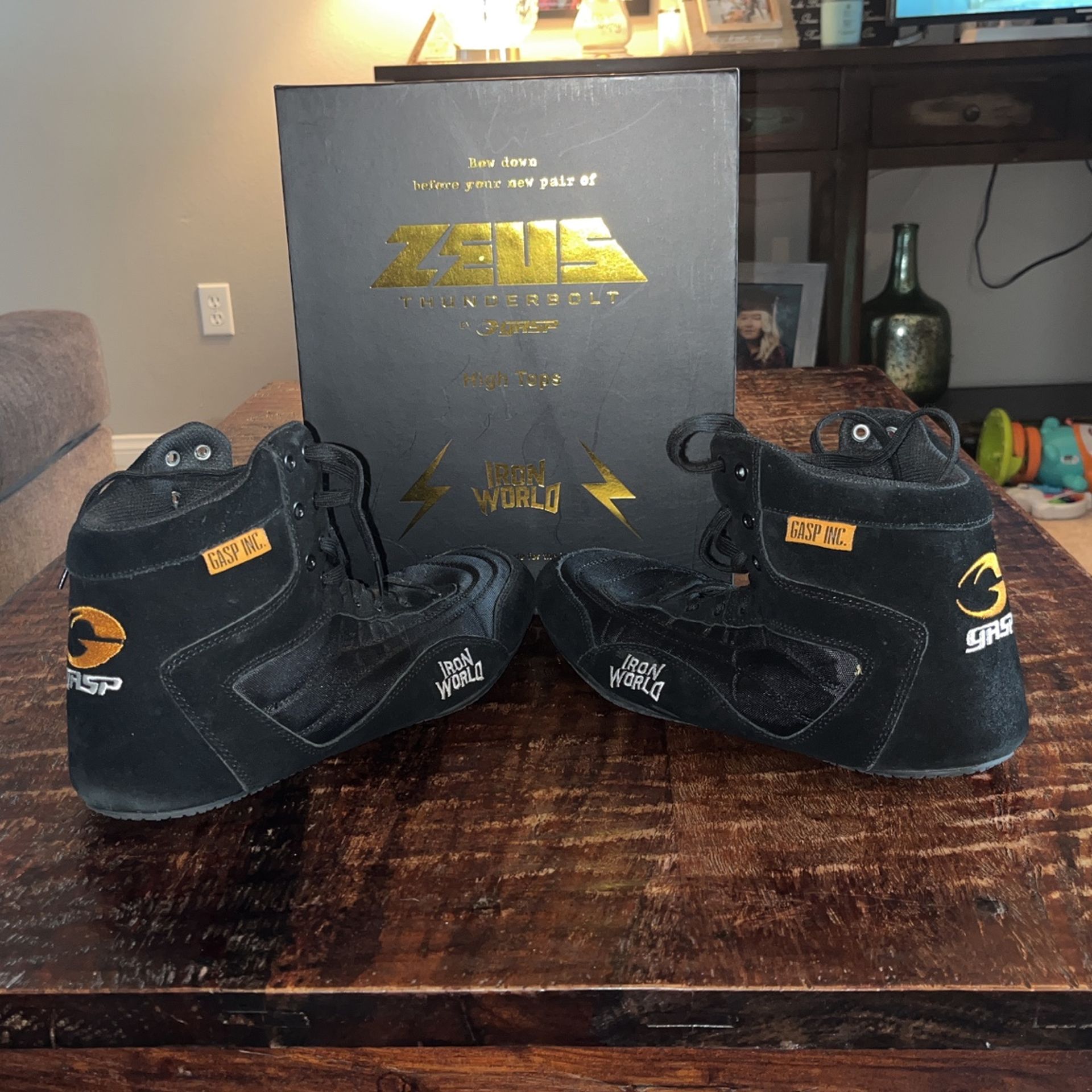Gasp Lifting Shoes