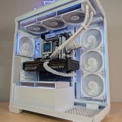 RTX 5070ti // Ryzen 7800x3D // 32GB DDR5 // 1TB Gen4 NVMe // WiFi 7
