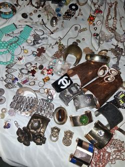 Costume Jewelry Bundle .Buying Everything Shown For Price Listed .Vintage And Modern
