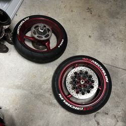 2023 Suzuki GSX-R750 Front and Rear wheels/tires 