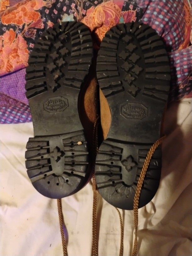 Almost New Size 7and A Have Work Boots Steel Toes