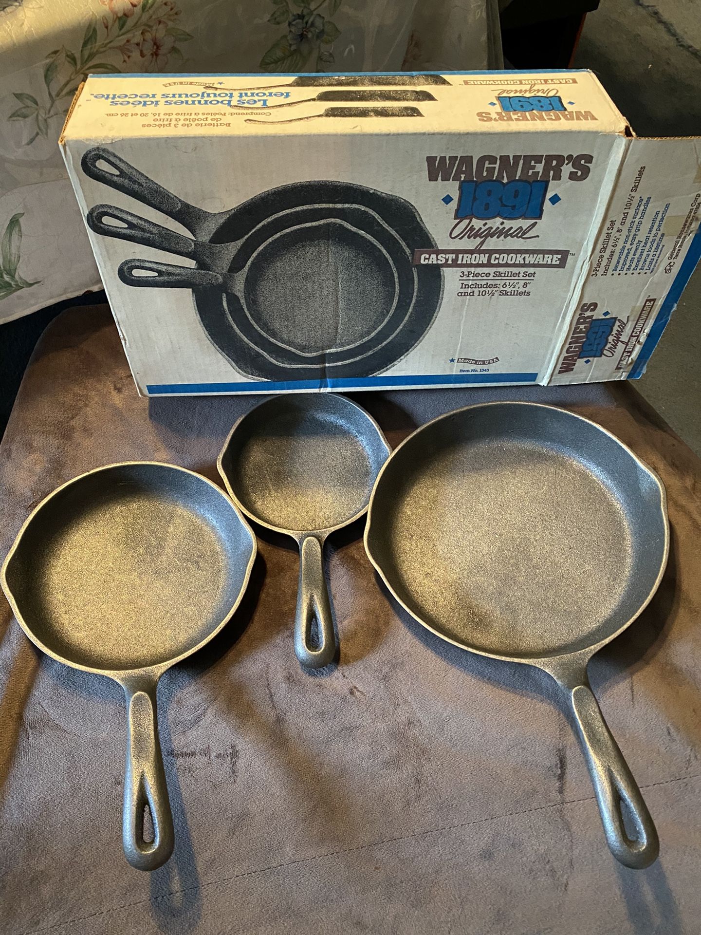 Wagner’s 1891 Original 3 Piece Cast Iron Skillet Set