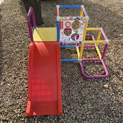 Jungle Gym Play Structure