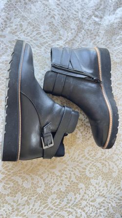 Naturalizer Stitched Boots