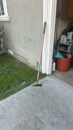 Ames 2-in-1 Weeder Hoe 