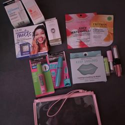 Womens Bunndle Take All For 25$ . 